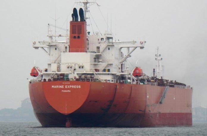 Пропавший у берегов Западной Африки танкер найден