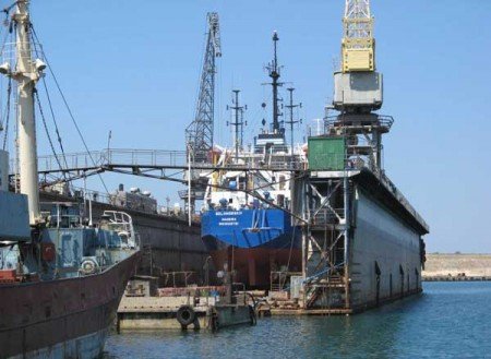 Чеченцы «осчастливят» деньгами Севастопольский судоремонтный завод