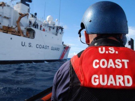 Матрос с «Lara Venture» случайно свалился в воду: 12 часов поисков — безрезультатны