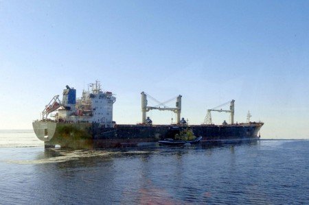 Теплоход «Harriet» сидит на российской мели тринадцатый день