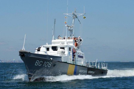 Украина задержала в Азовском море судно с крымчанами: их дальнейшая участь неизвестна