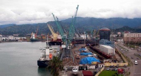 Два человека, объявившие голодовку в порту Батуми, — госпитализированы