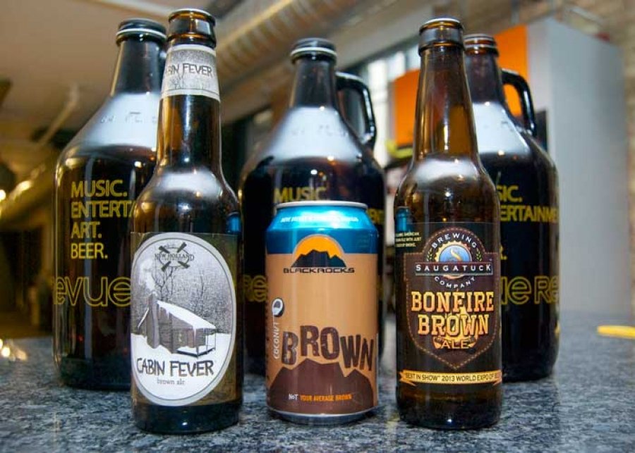 «Если б было море пива»: в своей каюте моряк пытался скрыть от таможни почти сотню бутылок пива