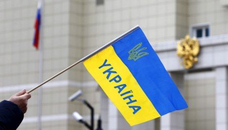 Украина немедленно задержит судно, не согласовавшее с Киевом свой заход в Крым