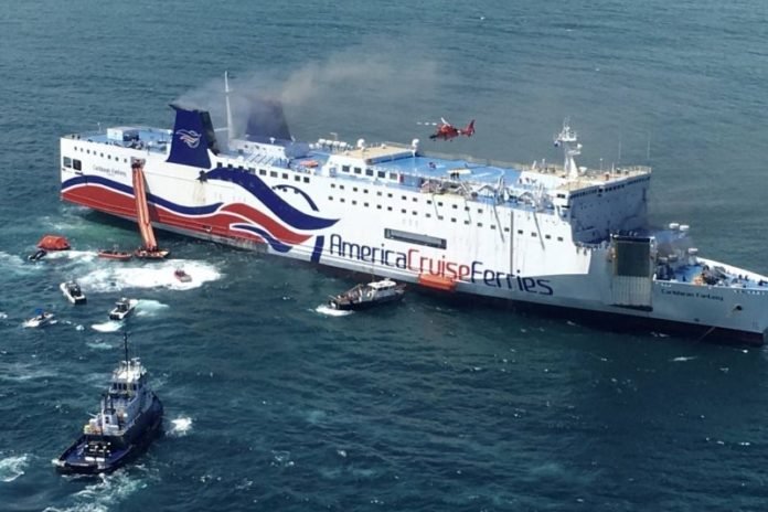 Названы возможные причины пожара на Caribbean Fantasy