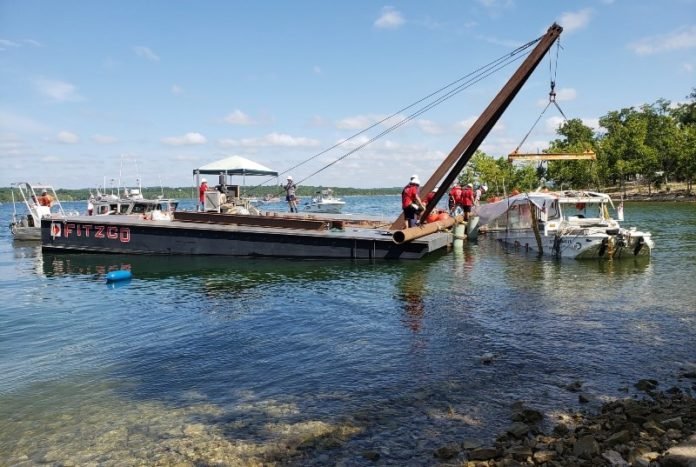 Трагедия в США: 17 погибших пассажиров прогулочной лодки