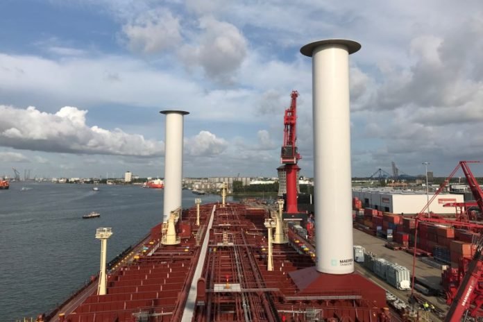 На Maersk Pelican установили самые большие в мире роторные турбопаруса