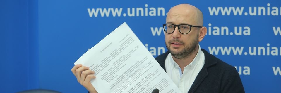 Морские чиновники утверждают заведомо фальшивые документы и вручают их преступникам