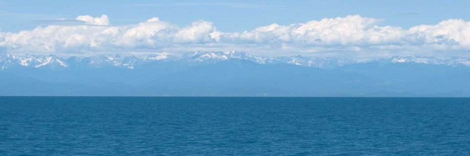 Преступники взяли в заложники троих членов экипажа торгового судна