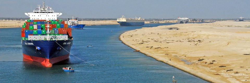 В Суэцком заливе пропали более 10 моряков