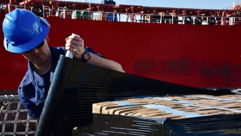 Ценный груз: моряки везли в США 17 тонн кокаина