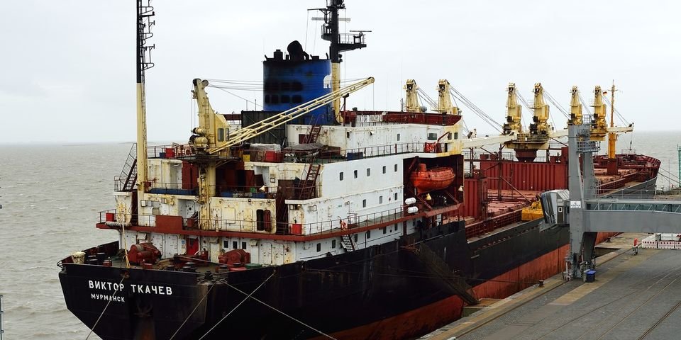 Экипаж выживает в экстремальных условиях, а судовладелец твердит — всё хорошо