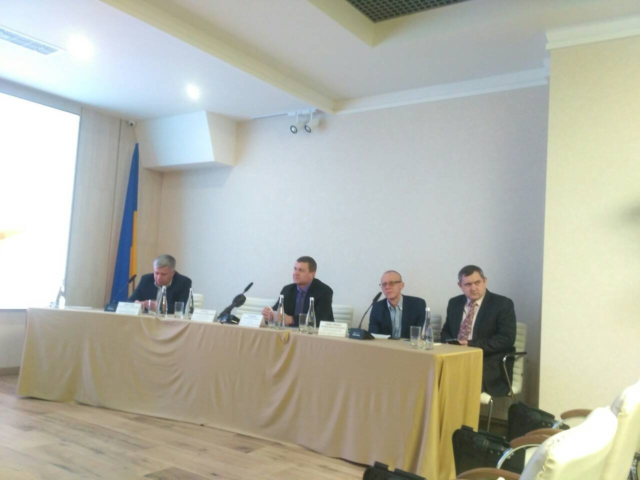 Морские центры инспектируют бывшие железнодорожники и милиционеры