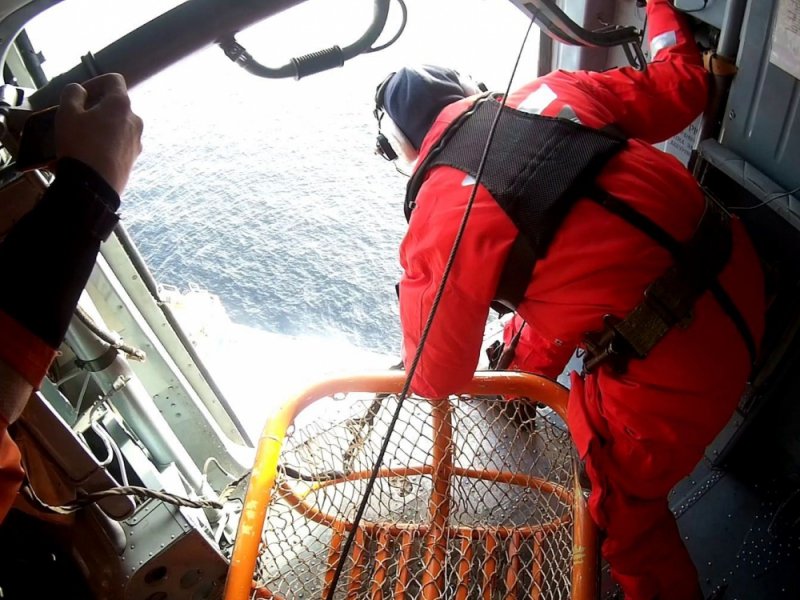 С российского судна поступил тревожный сигнал