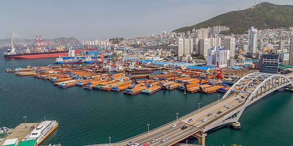 Капитана, который отстаивал право на зарплату экипажа, довели до смерти?