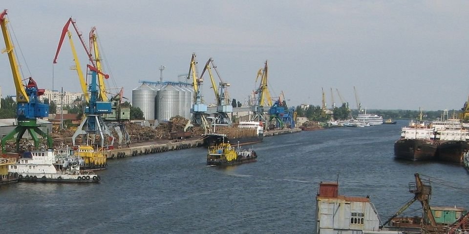В порту Херсона АПМУ с частной фирмой «закрутили» аферу