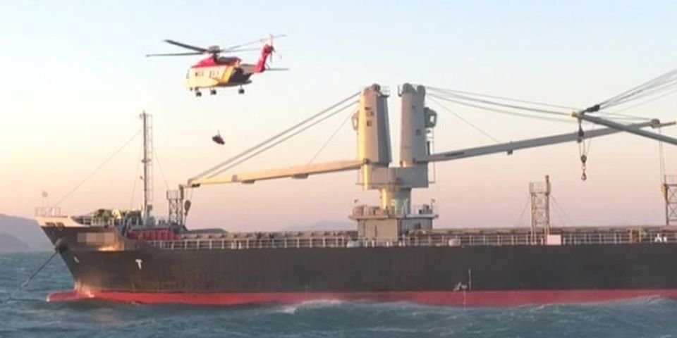 Капитан судна потерял сознание прямо на мостике