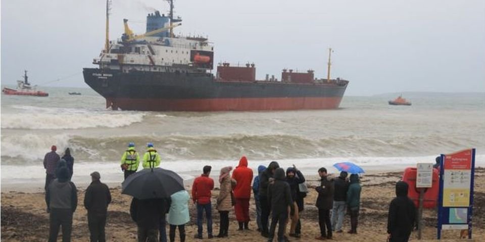 Суда проблемной компании начали «уходить» с молотка: моряки наконец получат деньги?