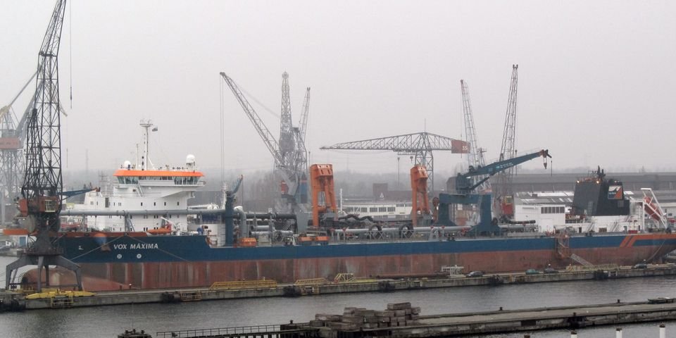 Судно с украинскими моряками на борту задержали ВМС Индонезии