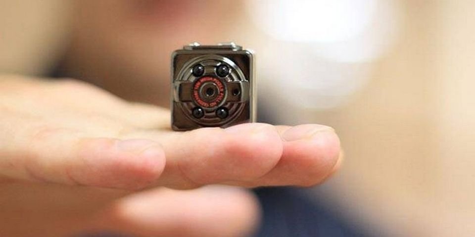 В женской душевой корабля нашли скрытую камеру