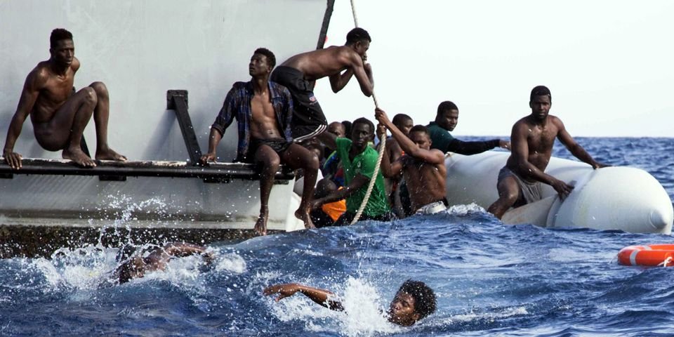 За спасение мигрантов моряки поплатятся свободой на 20 лет