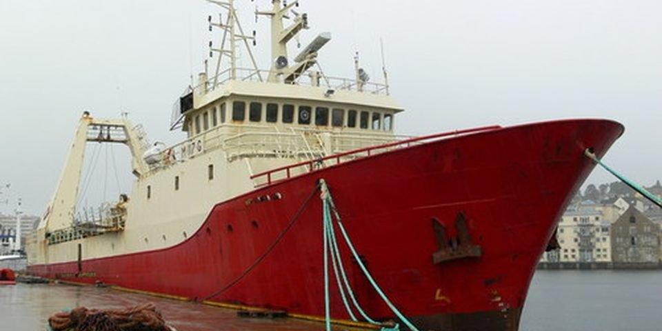 Судовладелец из Украины за границей прячется от финансовых претензий