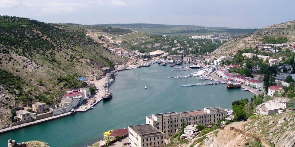 В Крыму матрос упал с судна