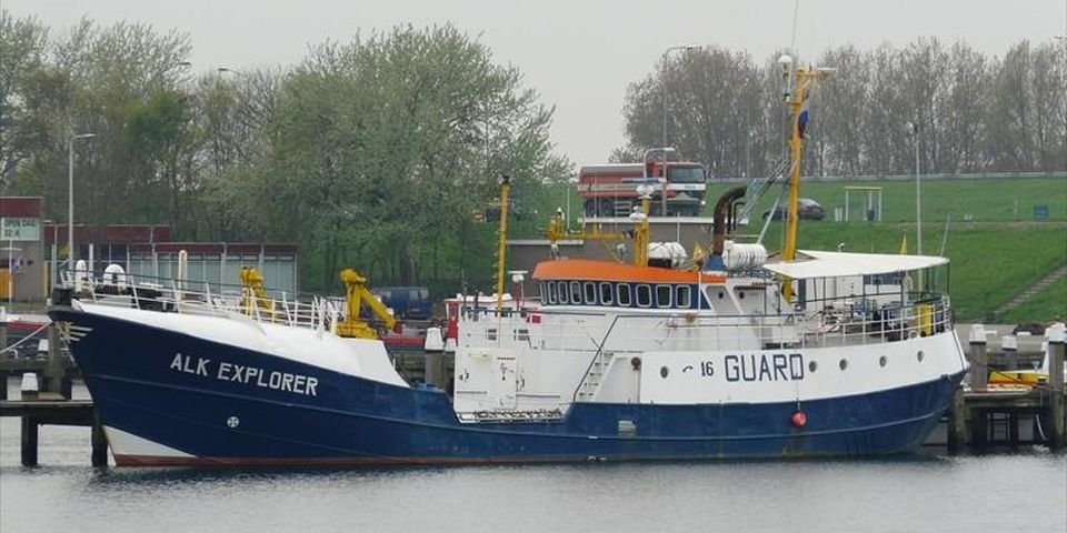 За спасение моряков награждают и одновременно осуждают