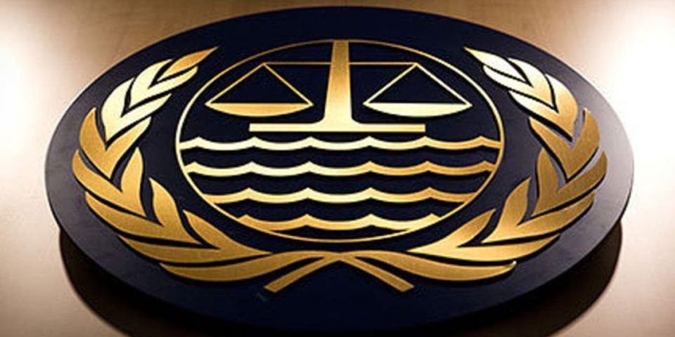 Де-юре и де-факто: видать ли свободу украинским морякам, задержанным Россией (мнение юристов двух стран)