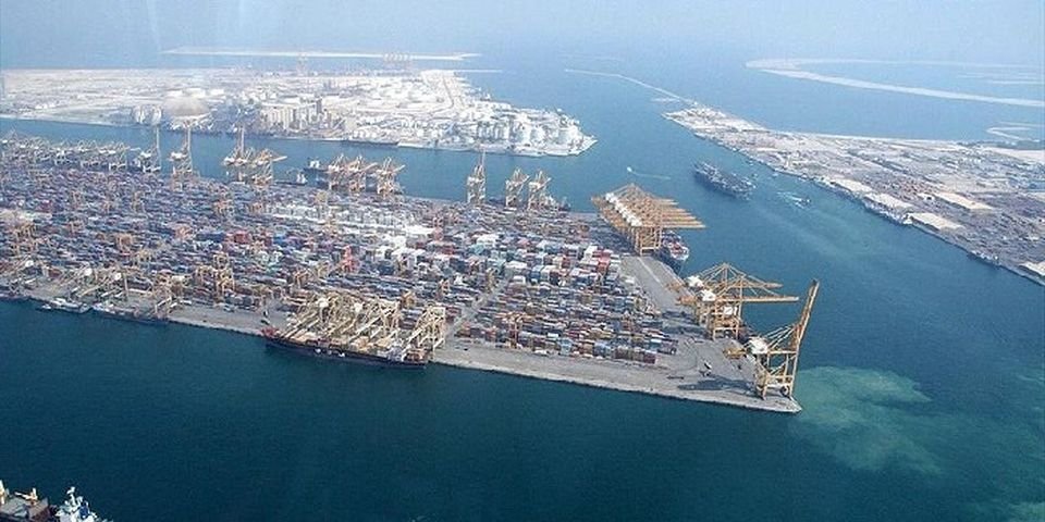 Капитан с подчиненным спрятали на судне контрабанду