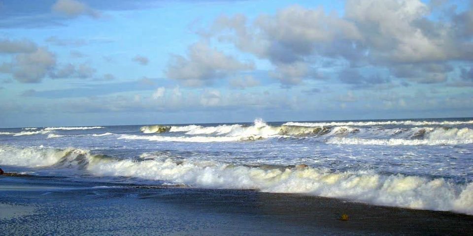 Два судна с моряками пропали после шторма в Бенгальском заливе