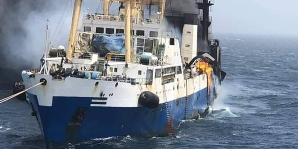 Один погиб и один пропал без вести: моряки своими силами тушили судно «Иван Голубец»