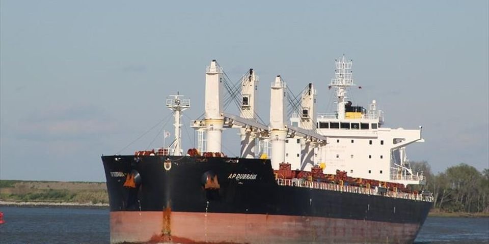 Во время промывки трубопроводной системы погибли моряки