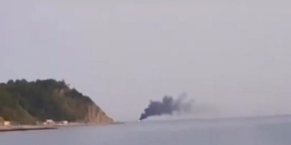 Судно загорелось и затонуло у берегов России