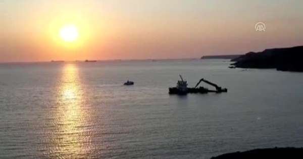 Экипаж посадил судно на мель, чтобы избежать затопления и спастись