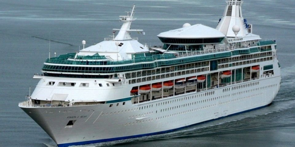 Моряк случайно упал за борт, но из воды достали уже его тело…