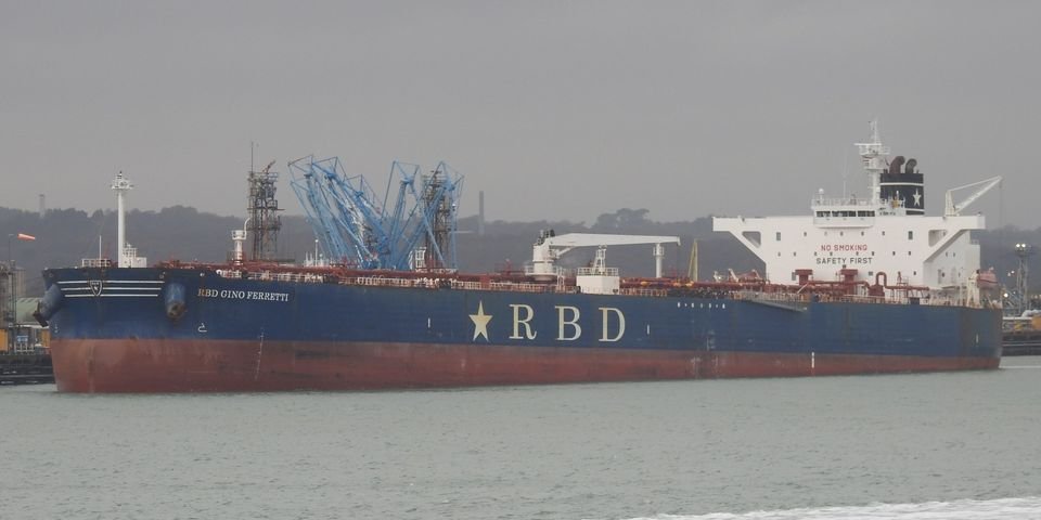 На танкере коллега зарезал двоих членов экипажа