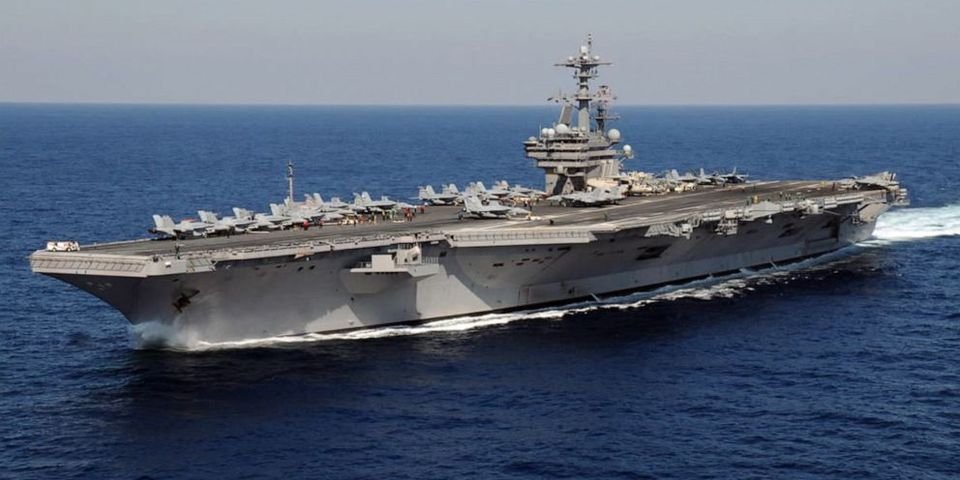 Трое членов экипажа одного судна совершили самоубийство почти одновременно