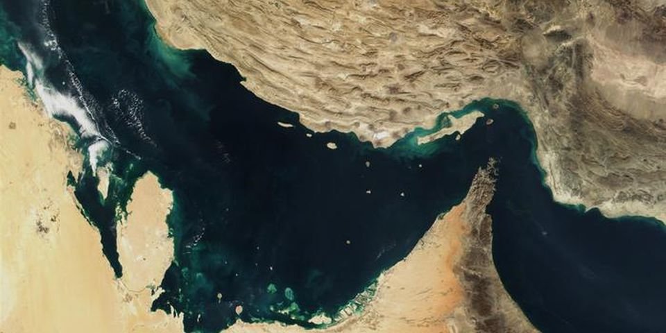 В политических разборках «крайними» снова сделали гражданских моряков