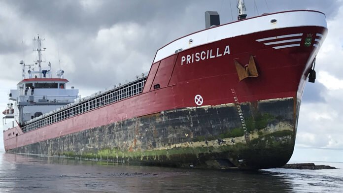 Расследование MAIB: грузовое судно Priscilla село на мель в результате бездействия вахтенного офицера