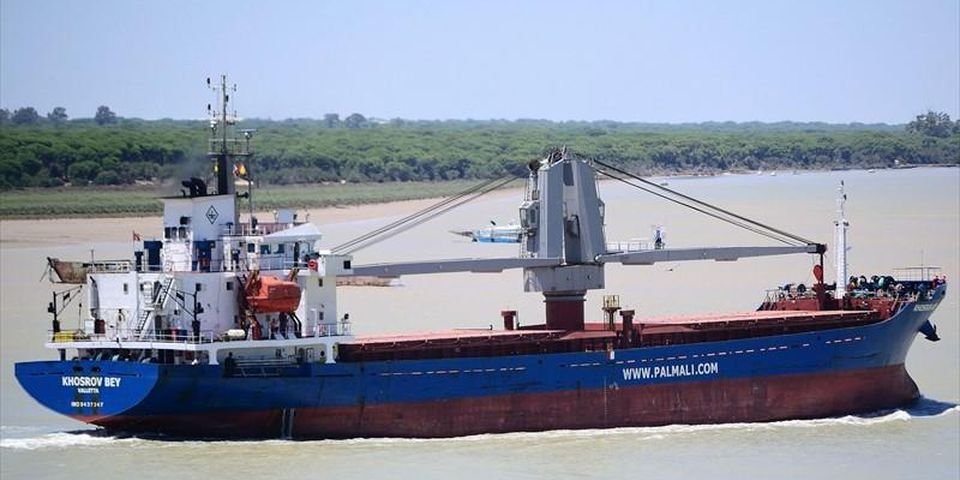 Моряк умер в результате падения с трапа, но причина смерти вовсе другая