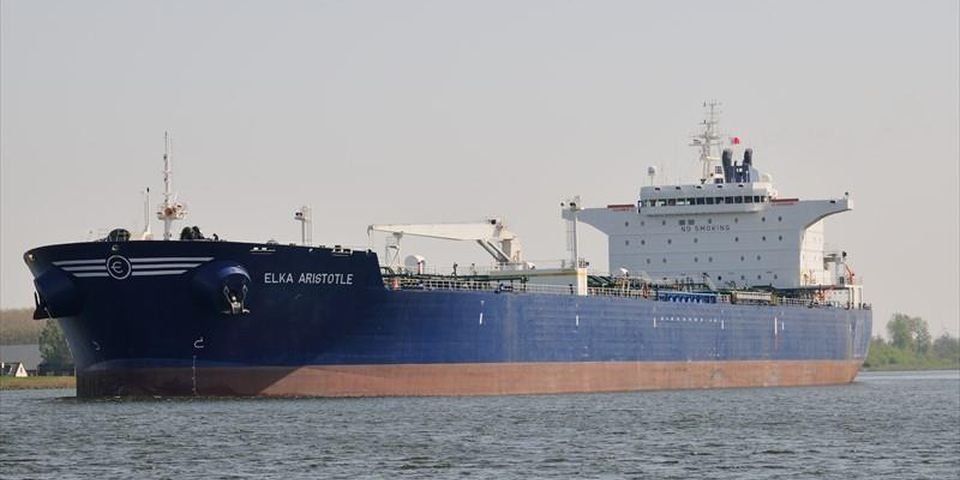 При атаке на судно в плен к пиратам попал капитан и еще трое моряков