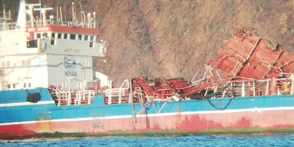 Трое моряков погибли при взрыве на танкере в Находке