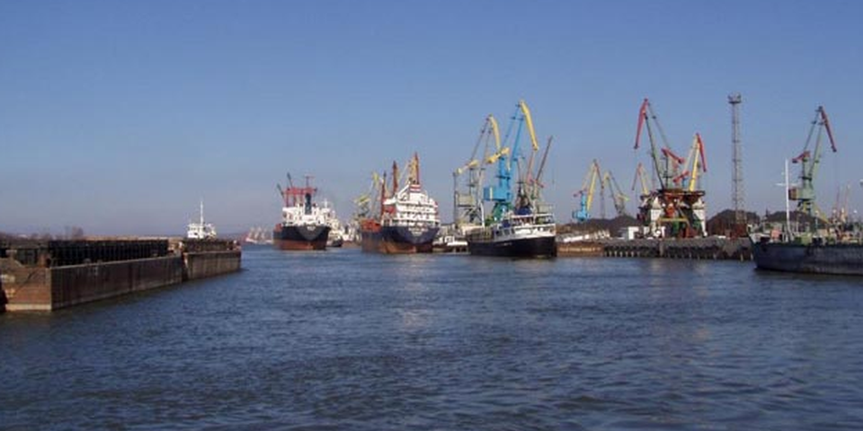 Украинские порты заполонили суда-должники и «убийцы»