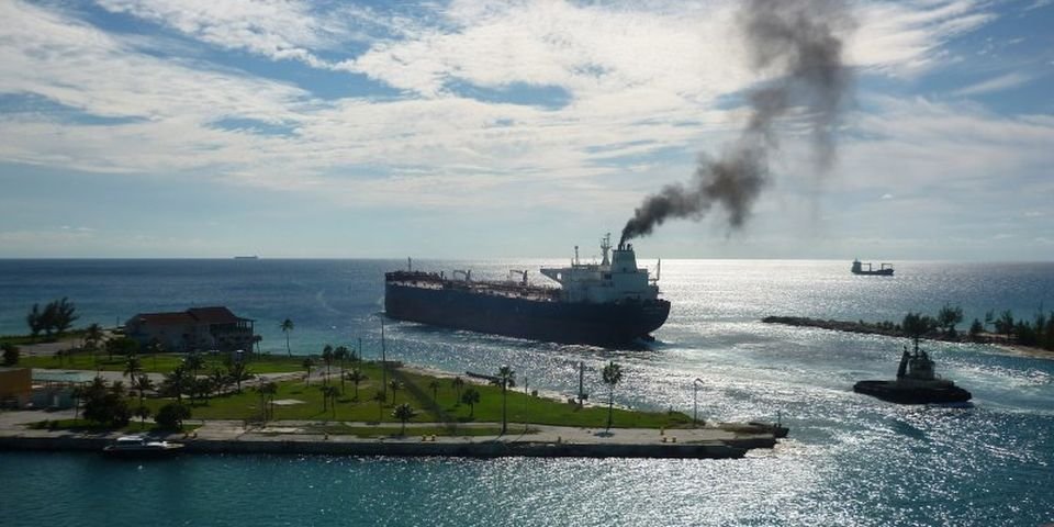 Ограничения по содержанию серы в топливе — «ГОЛОВНЯК» для моряков
