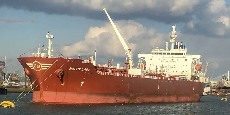 Среди 8 похищенных пиратами моряков — один украинец