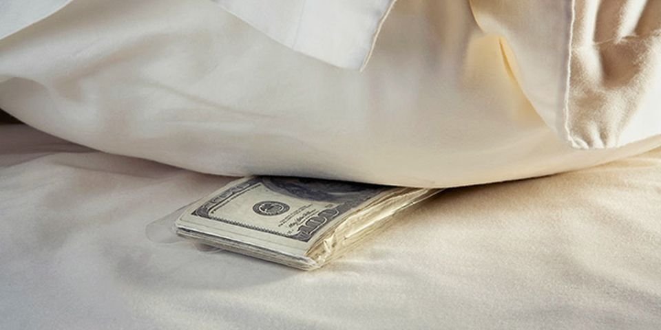 Моряк лишился 22 тысяч долларов, спрятав их