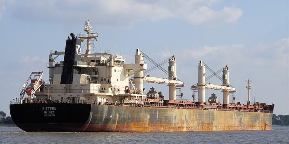 На балкере﻿ капитан упал с высоты и тяжело травмировался