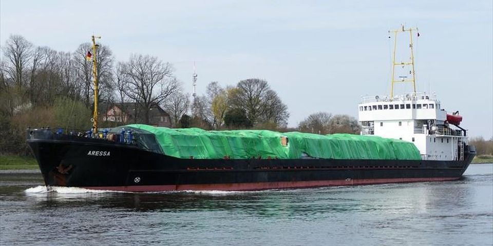 На судне российской компании обнаружили тонну кокаина