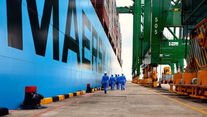 Maersk прекращает ротации экипажей на четыре недели